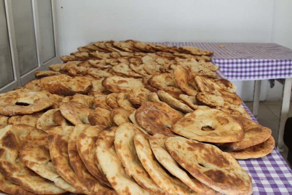 Many women in Van make a living by making the tandır bread. (Credit: Fatma Nur Polatcan)