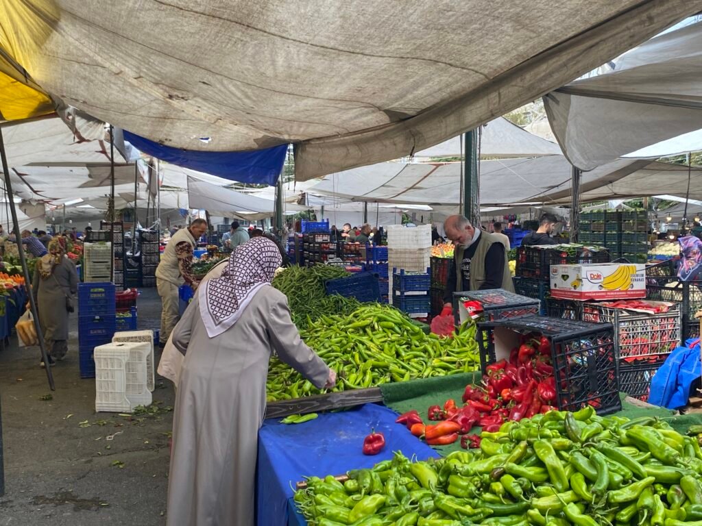 10- Market vendor Halil Aktaş has been selling vegetables at the local market for 20 years_Credit-Rabia Çetin