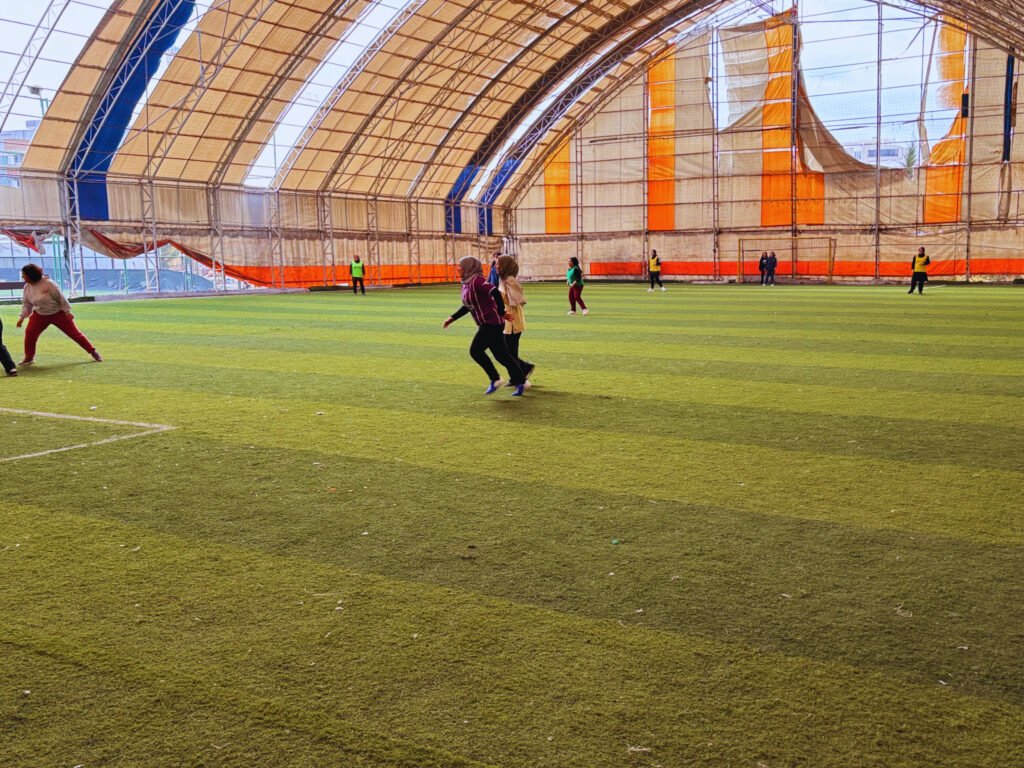 3- The Gökyüzü Şutlayıcıları team at the pitch in Adıyaman where they play regularly.